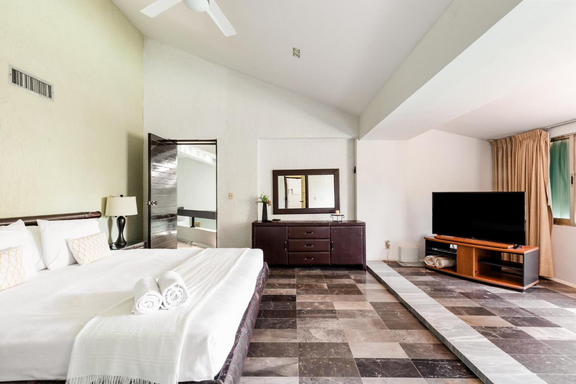 Large House - Walking To Beach - 10 Guests! Cancun Ngoại thất bức ảnh